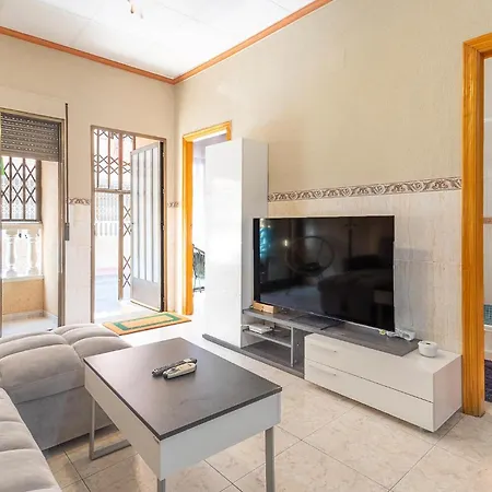 Apartment 3 Bedroom Cozy In