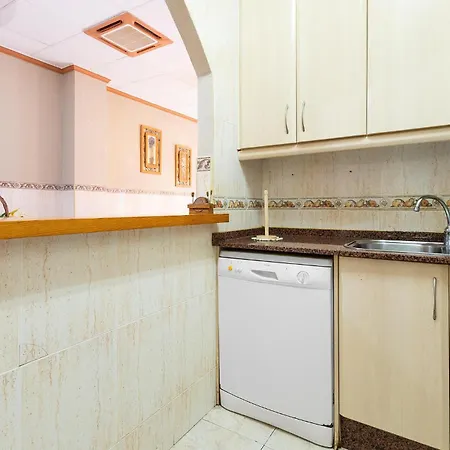 3 Bedroom Cozy In Apartment *